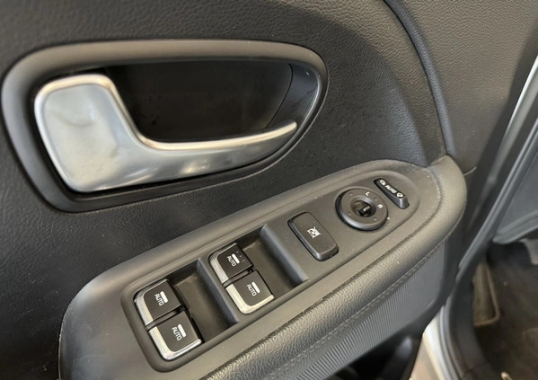 Kia Carens cena 48900 przebieg: 91840, rok produkcji 2015 z Sompolno małe 529